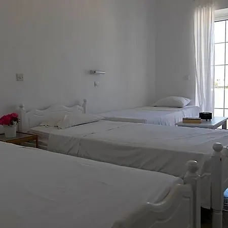 Armadoros / Backpackers Hotel 2*