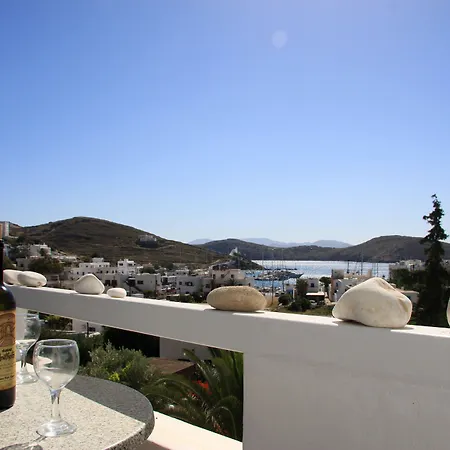 Hotel Armadoros / Backpackers Chora d'Ios
