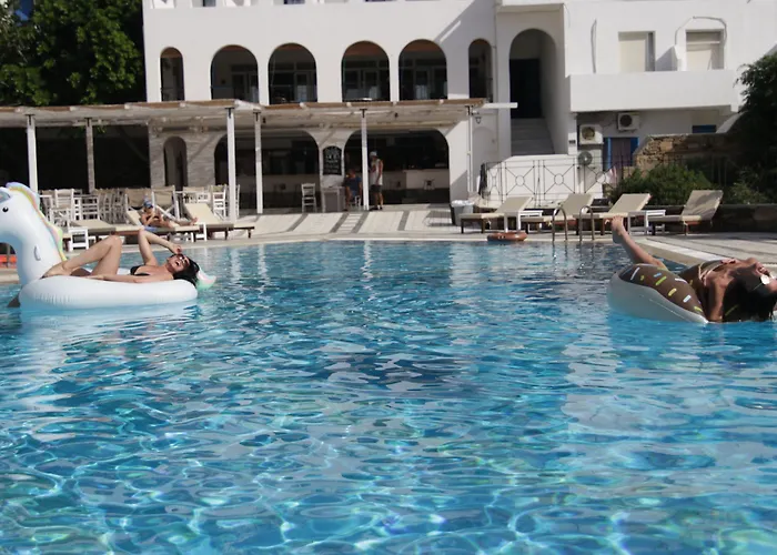 Armadoros / Backpackers Hotell Ios